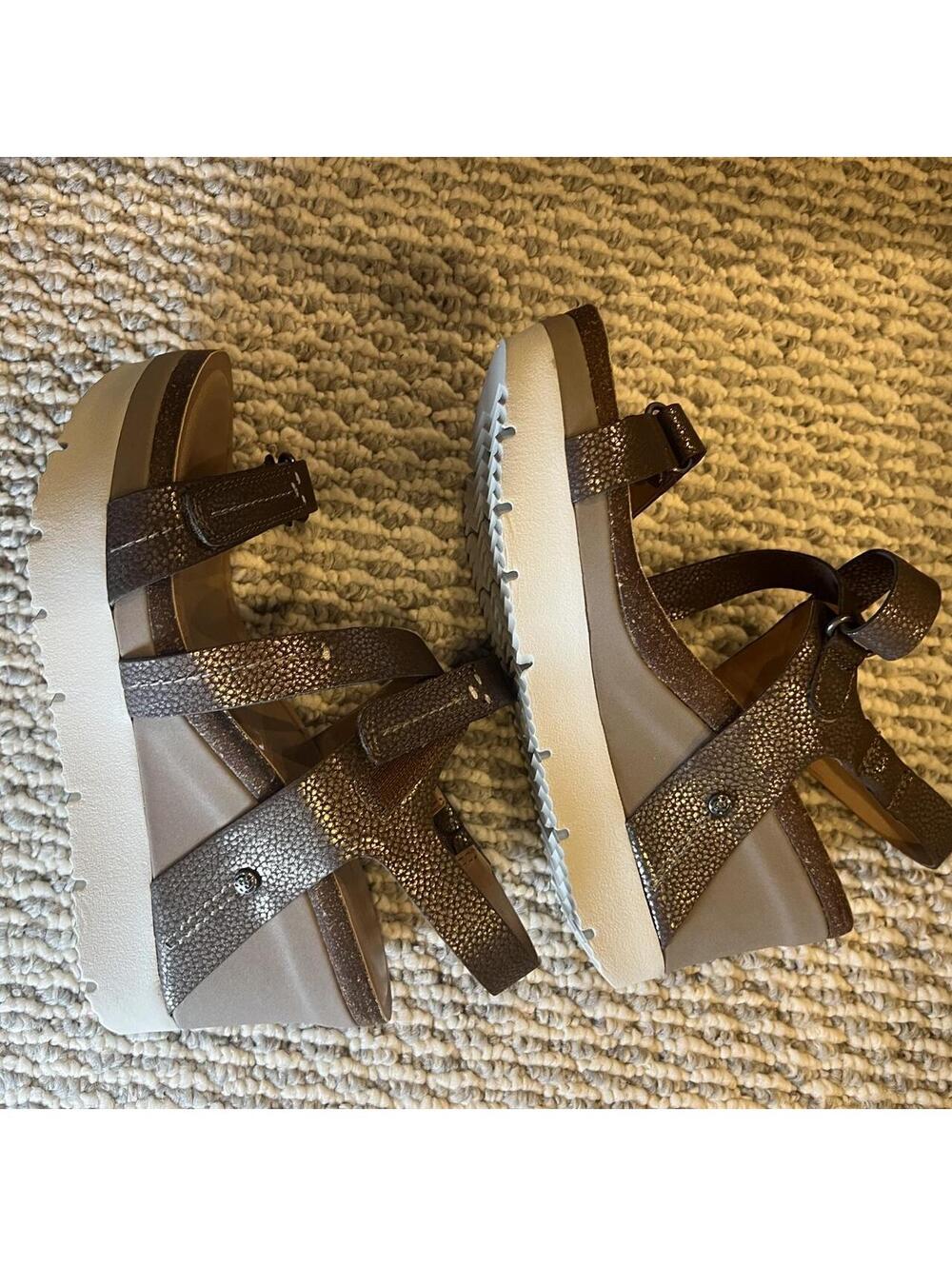 Brown leather chunky platform sandals
